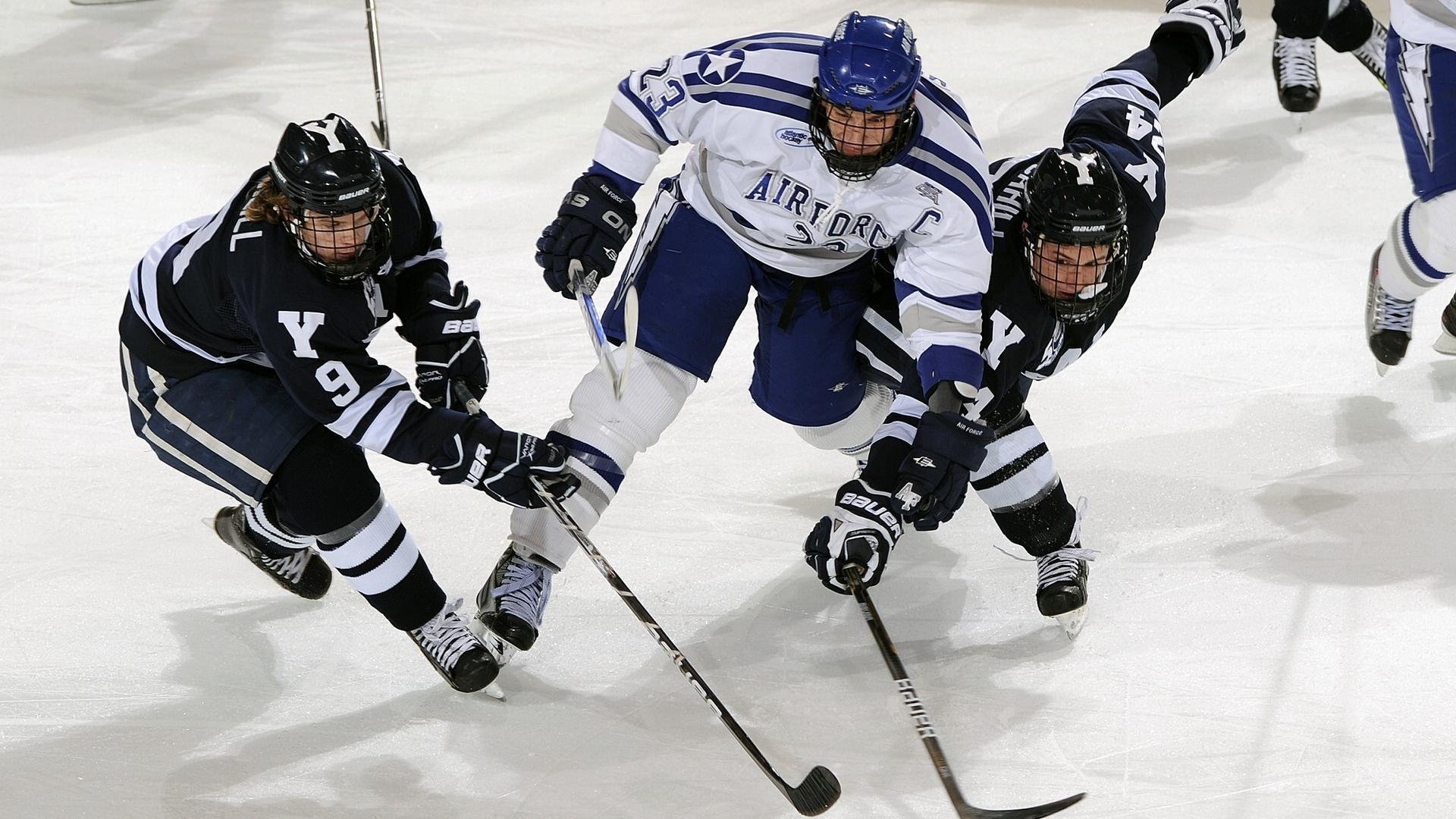 米兰体育官方网站APP下载-《FIFA》职业线上联赛名额争夺激烈，队伍布局逐步成形，fifa职业玩家