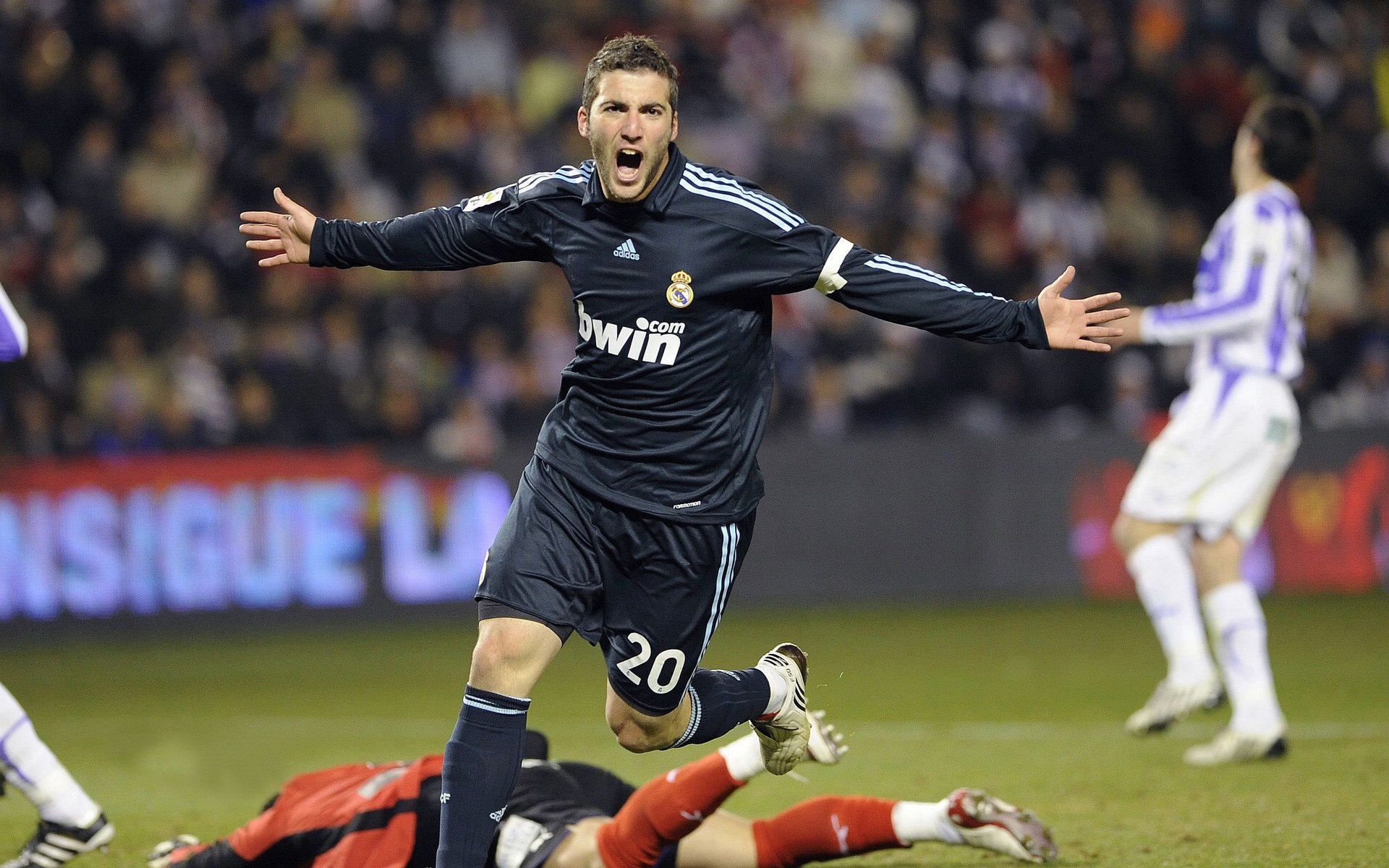 米兰体育app官方下载-《FIFA》虚拟世界杯开启，全球玩家共享足球盛宴！，fifa足球世界阵容模拟玩脱了